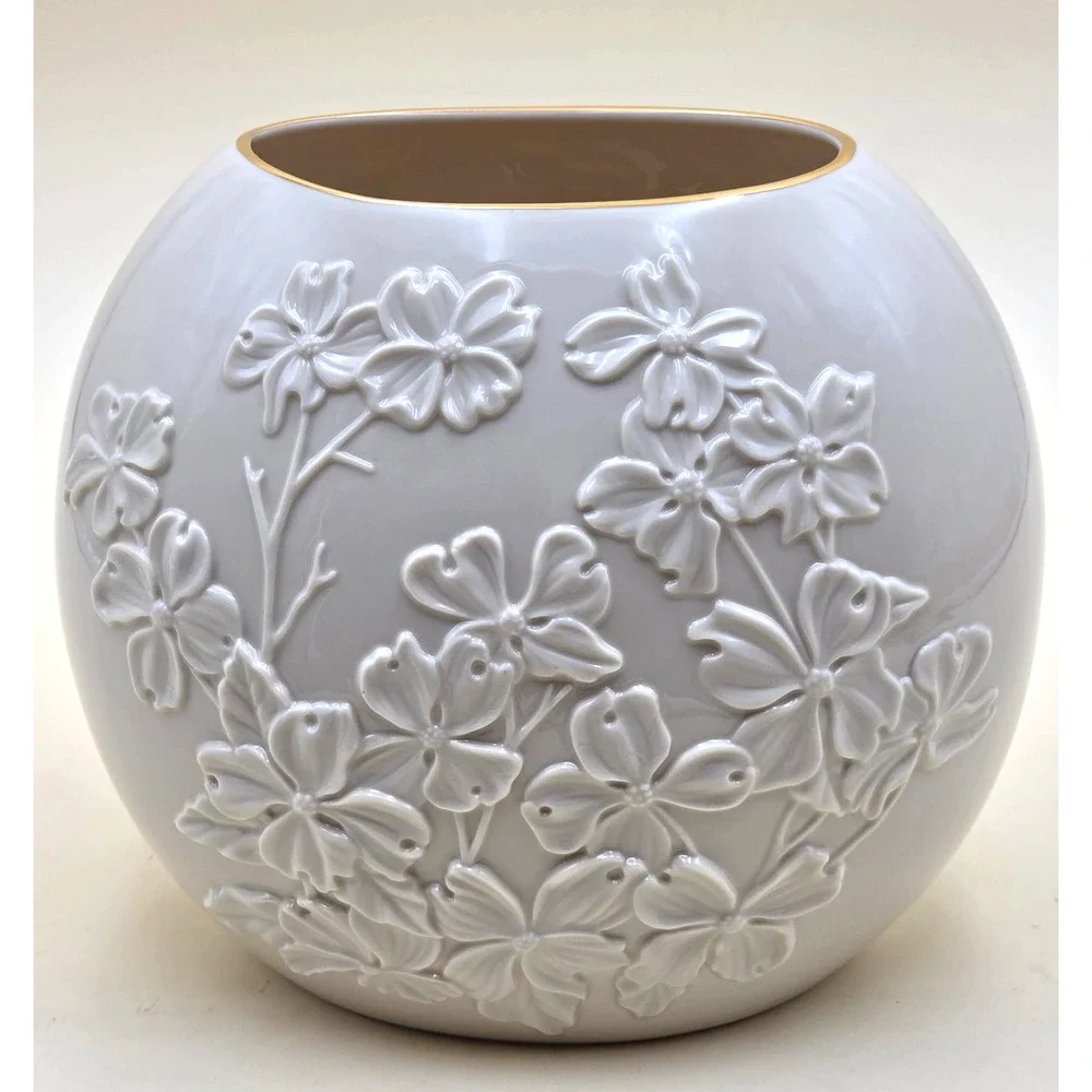 Lenox Spring Seasonal Vase Doves in a Dogwood Tree Legacy Edition 6402861 USA